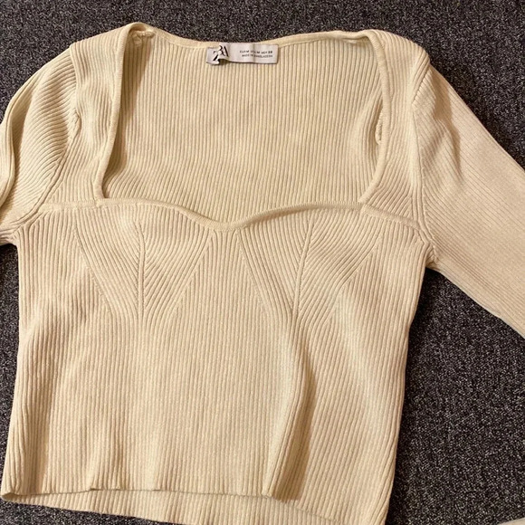 ZARA cropped NECKLINE KNIT ribbon top - Picture 3 of 3